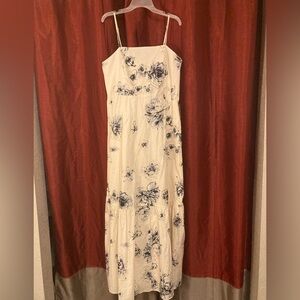 A NWT Express Cream and Black Floral Maxi Dress